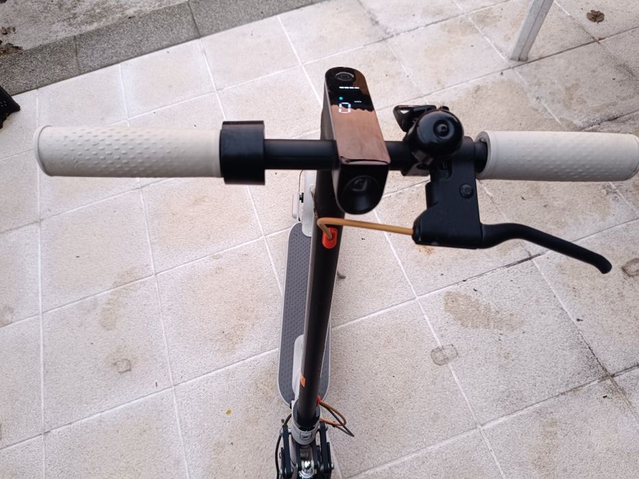 Xiaomi Mi Electric Scooter 3 com amortecedor
Amortecedor 
Pastilhas tr