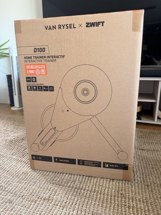 Rolo de Treino de Bicicleta D100 com "Zwift Cog and Click"