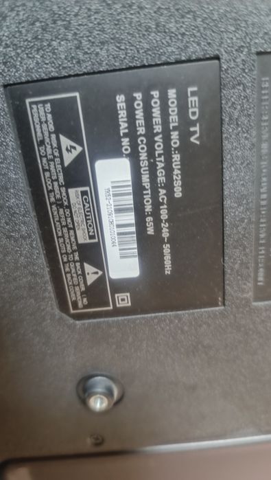 42 дюйма Samsung  RU 42S00  Smart WI-FI T2S2