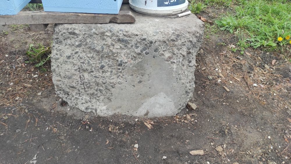 Бетонні фундаментні блоки