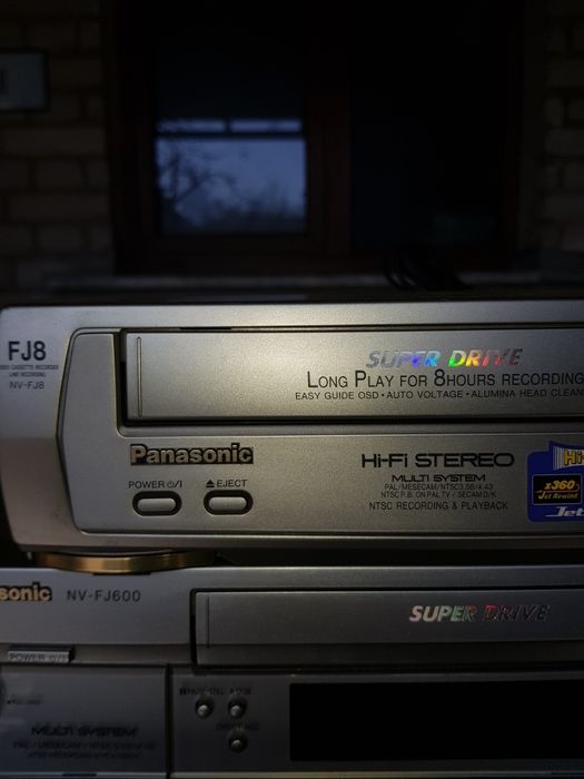 Видеомагнитофон Panasonic