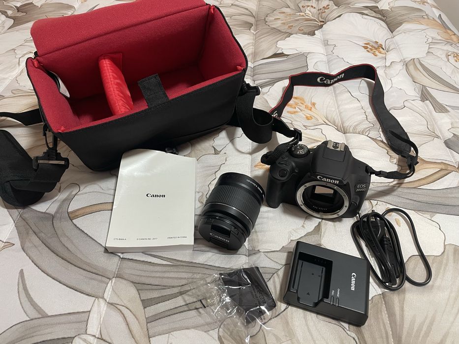 Canon eos 2000d.