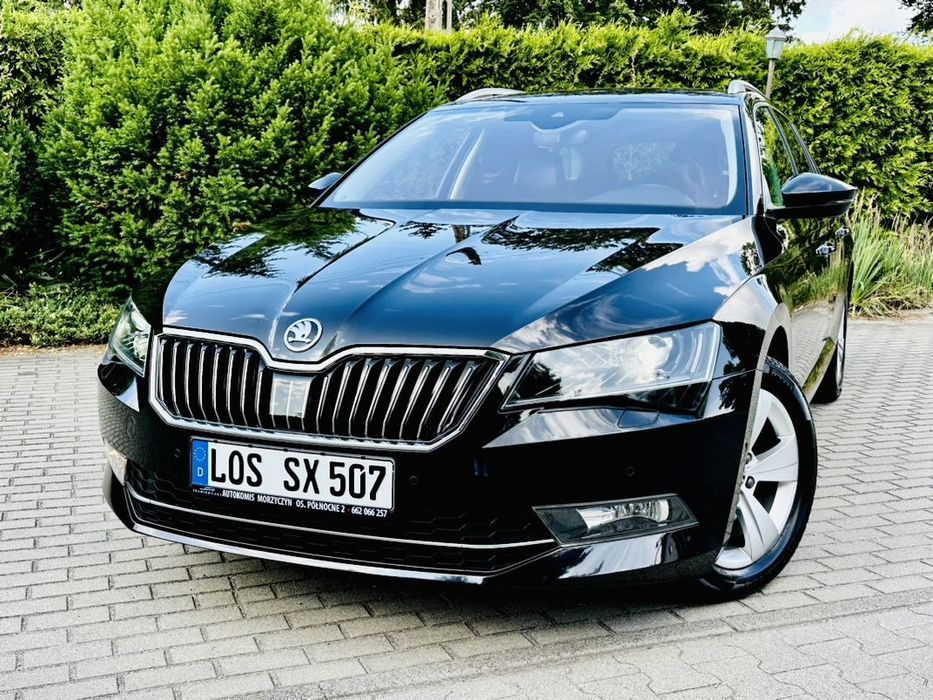 Skoda Superb DSG Skóra Navi Kamera keyLessGo BiXenon Climatronic 4x Grz Fotele ASO