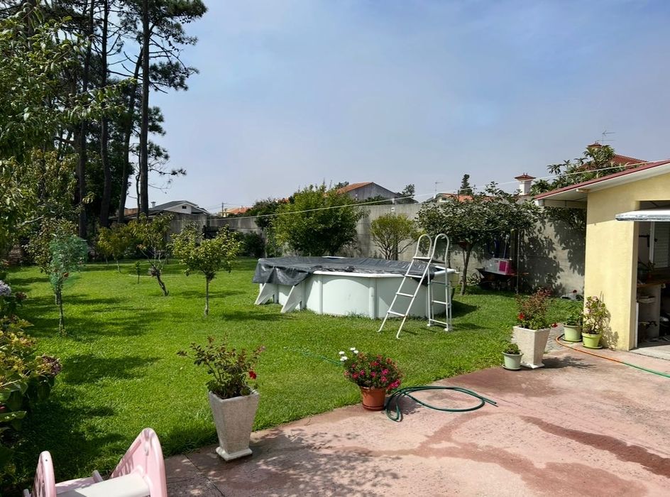 Moradia T4 para venda