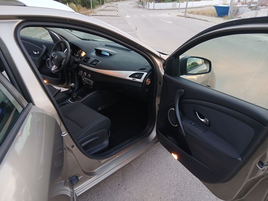 Renault megane breack sport tourer 1.5 dci 110cv 6v versao Limited