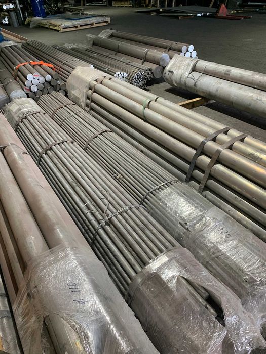 Титан на складі у Дніпрі