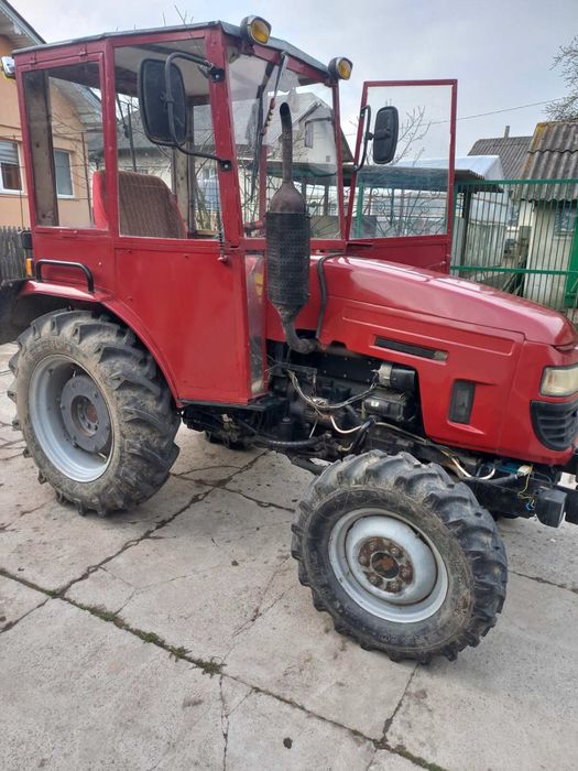 Продам трактор 35 махіндра Mahindra ( з кабіною)