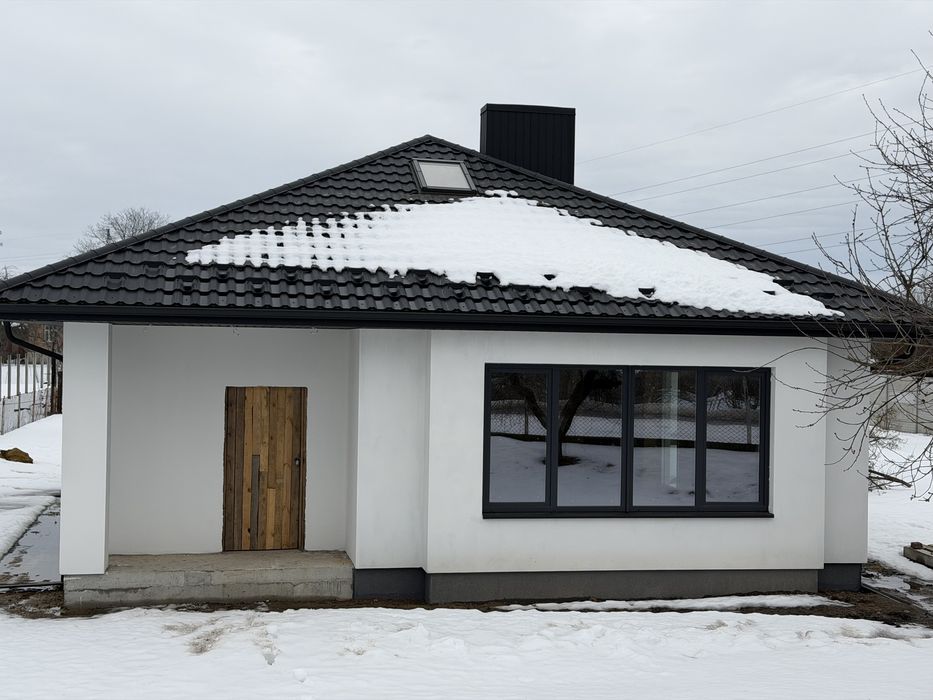 Дві американки поруч міста