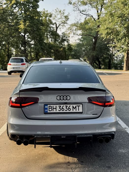 Audi A4 2014 VIN WAUFFAFL9FN003181 фото оголошення 4 з 8