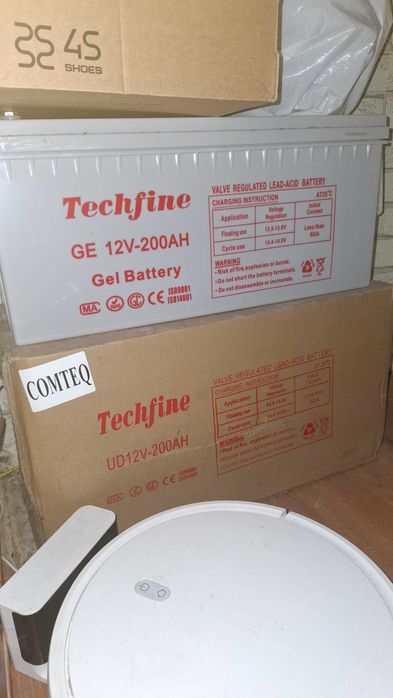 Інвертор 3.5 КВт + 2 акумулятори по 200 Ач