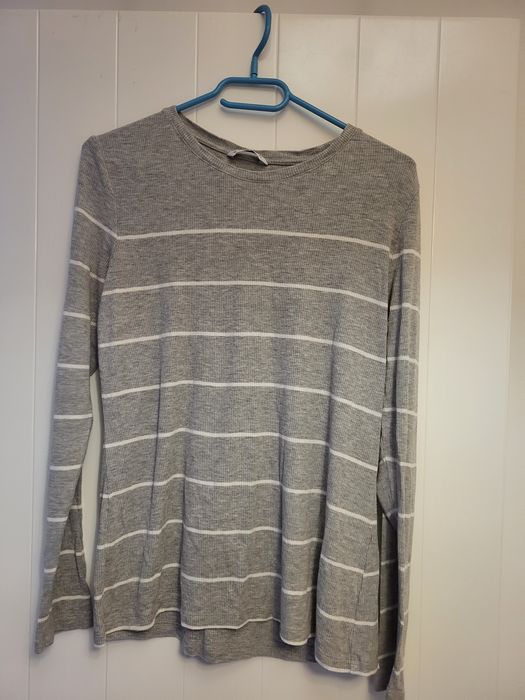 Szara bluzka w paski. XL Tatuum