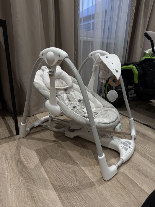 Дитяча крісло-гойдалка