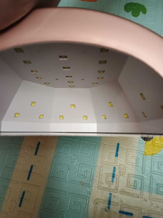 Лампа для манікюру