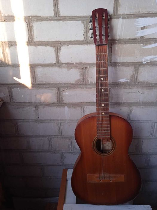 Гитара 6 струн смотрите фото: 550 грн. - Акустичні гітари Кривий Ріг на Olx