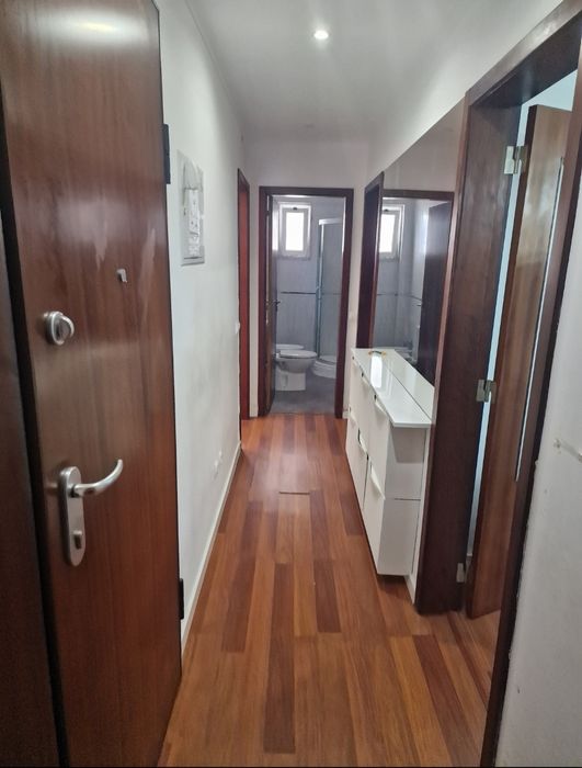 Arrendamento apto T2 Santa Cruz Damaia