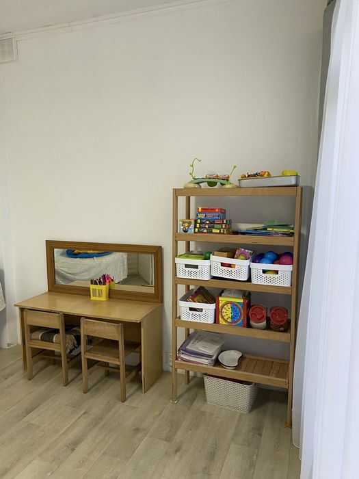 Стелаж деревʼяний