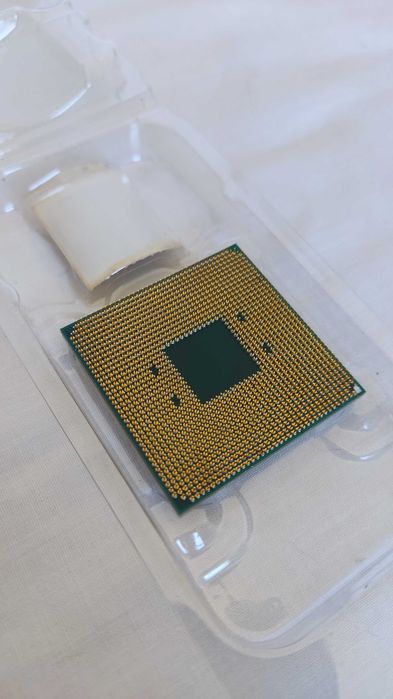 AMD Ryzen 5 2600 + Cooler Original + Caixa Original