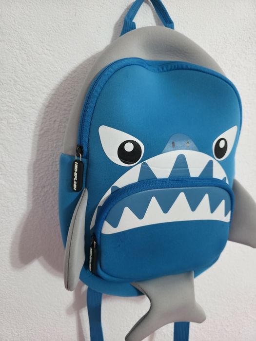 Niebieski Dziecięcy plecak rekin baby shark plecak 3D dla dziecka