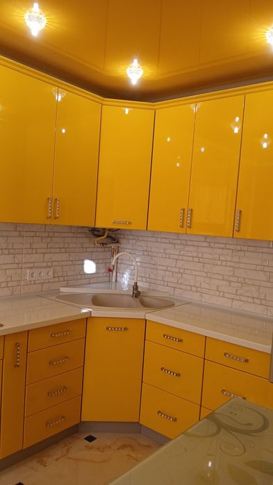 Будиночок ПОДОБОВО  зі СВІТЛОМ і теплом в ЦЕНТРІ міста !!!