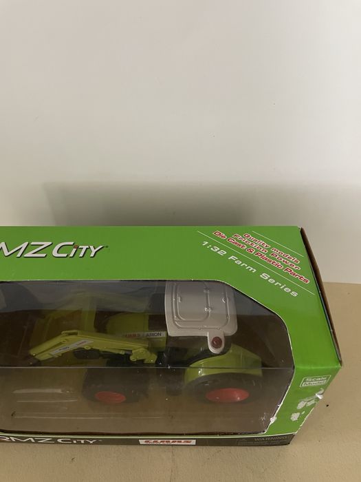 Trator miniatura novo 1:32