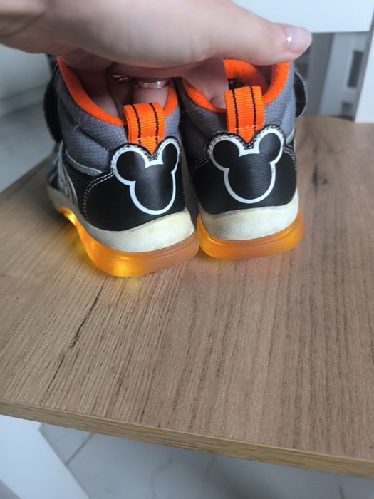 Buty geox 27 świecące