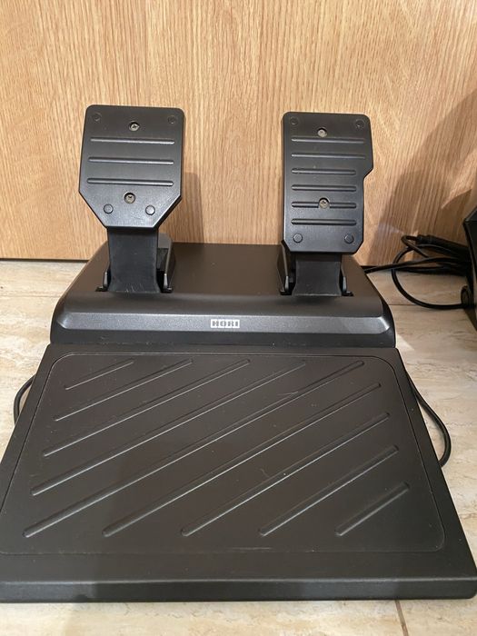 Kierownica do Xbox / PC + pedały – bardzo dobry stan