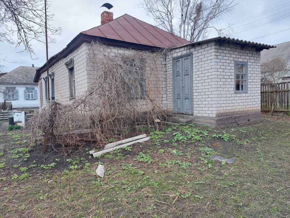 Продам 1/2 будинку в Крюкові