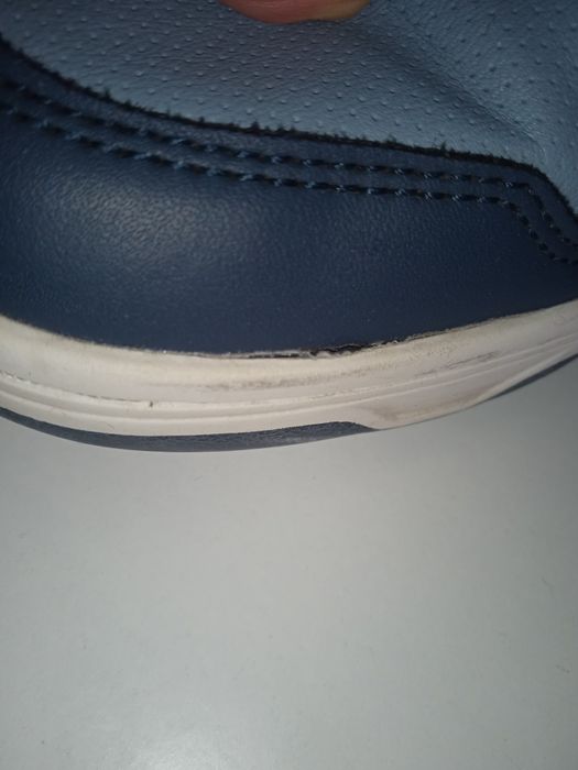 Сині кросівки для хлопчика Levi's 38р.