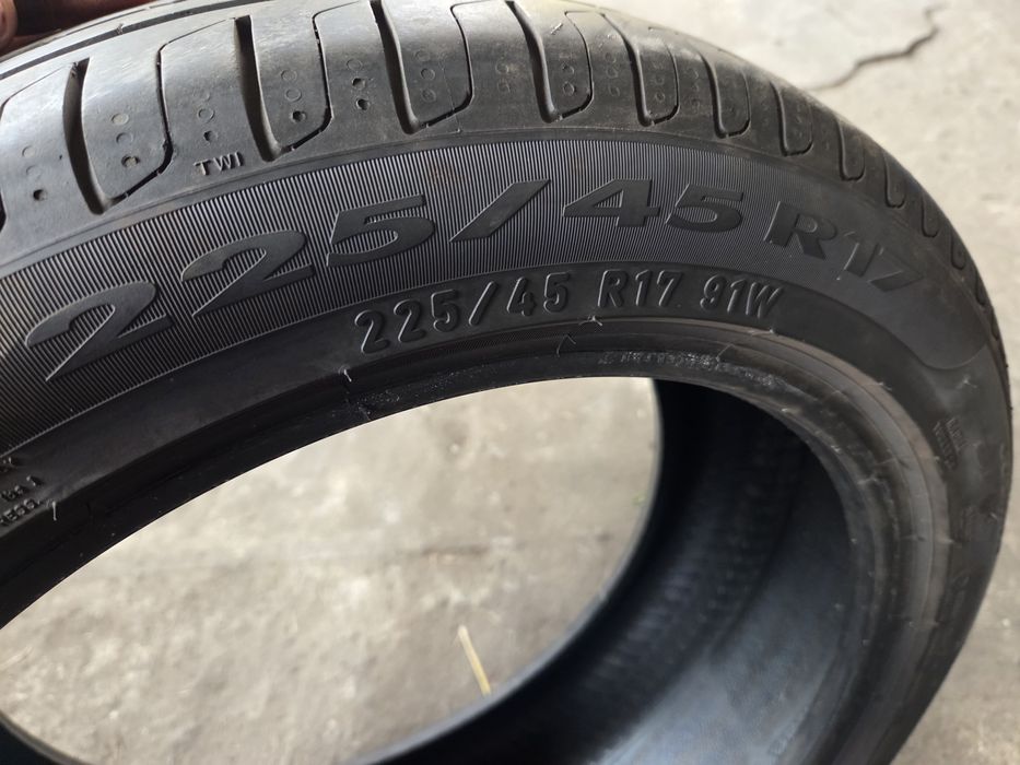 225 45 17 pirelli Cinturato p7