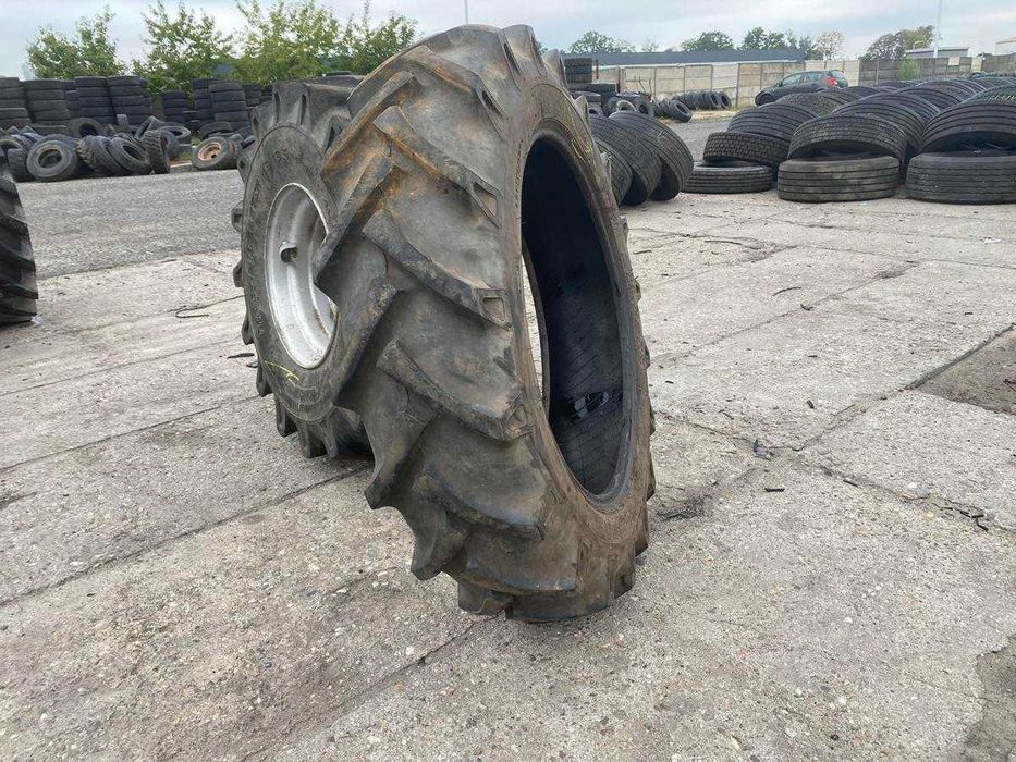 Opona używana 11.2-28 Vredestein 95% Bieżnika 11.2r28