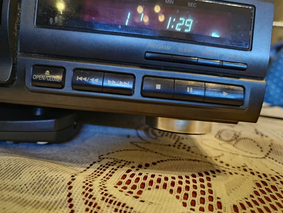 Technics SL-PG 390 Compact Disc Player