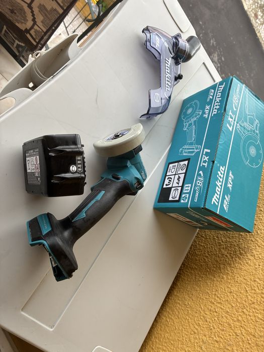 Mini renarbadora sem fio 18v makita na caixa C/bateria incluida impec