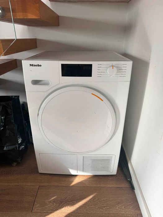 Máquina de Secar Roupa Miele T1 TWB140WP – Excelente Estado