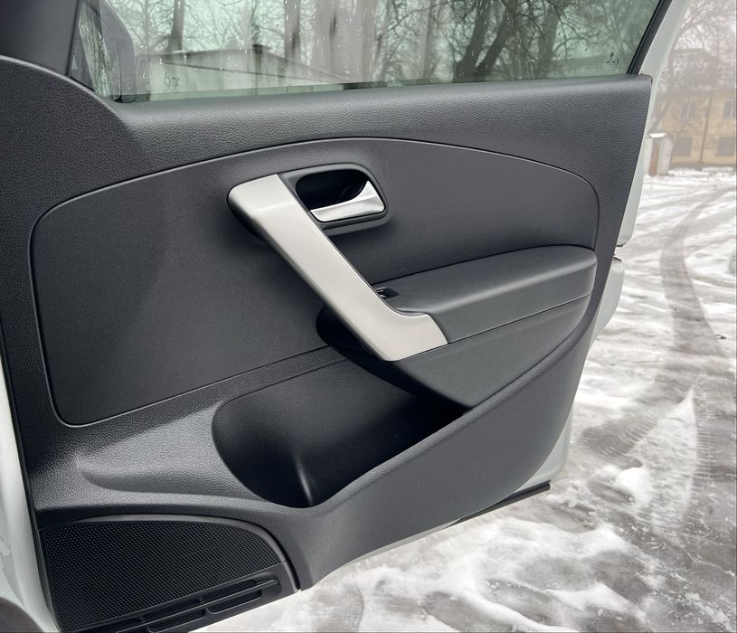 Продам свій Офіційний Фольксваген Поло 1,6 МРі automatic