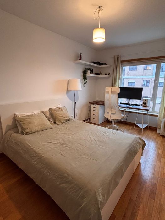 Cama casal MALM + colchão VALEVAG IKEA