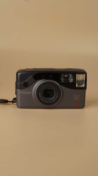 Aparat kompaktowy Nikon Nuvis 75i