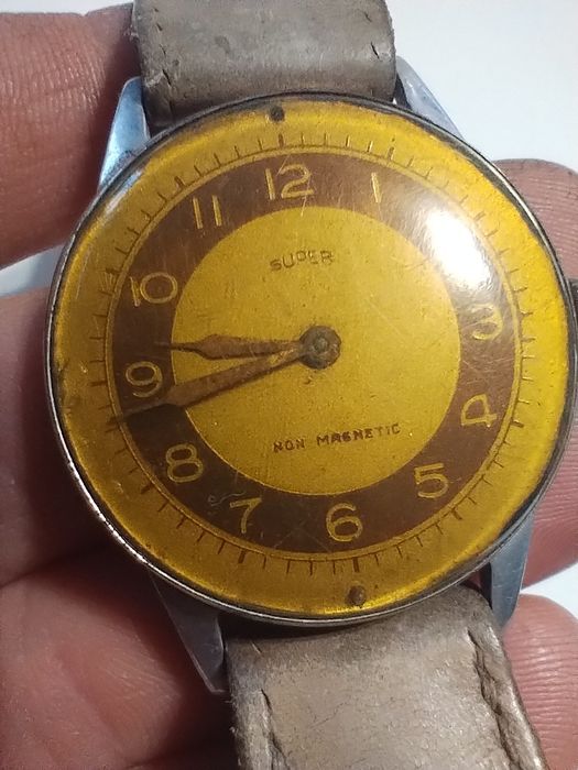 Stary zegarek mechaniczny