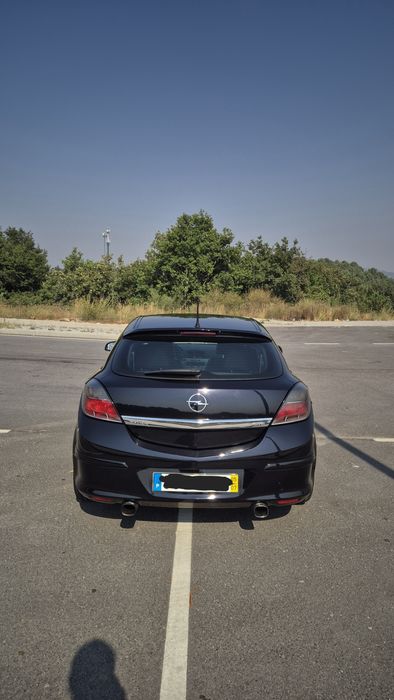 Opel Astra H GTC 1.7