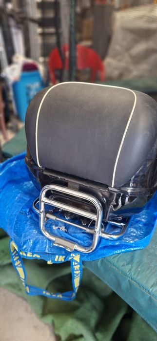 Top case com suporte  Vespa GTS 125cc co fechadura danificada