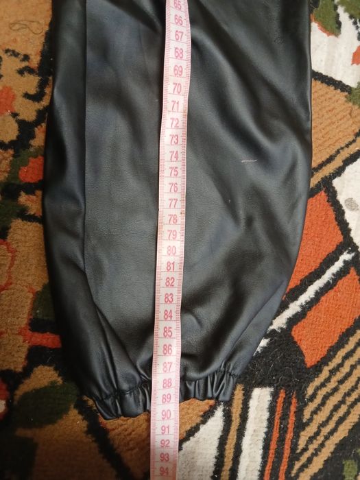 Штани  на  дівчинку