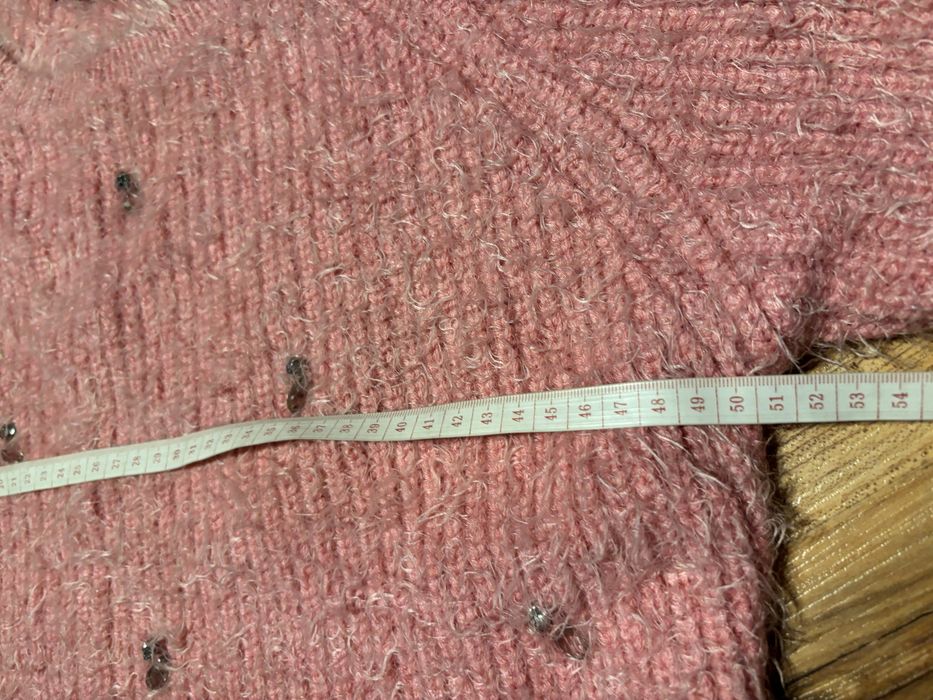 Włochaty sweter,różowy sweter