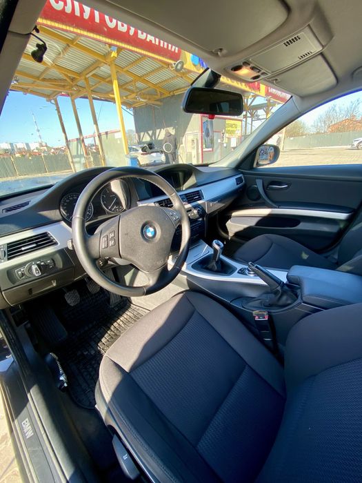 Продам BMW 3 series E91 Rest