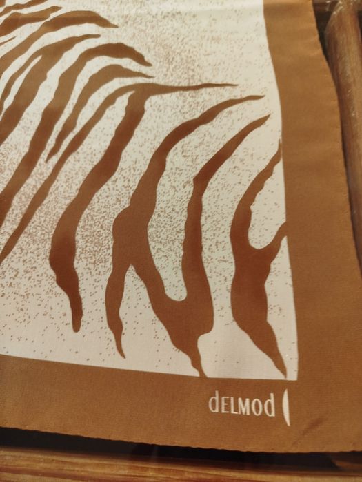 Lenço  / Saída de praia Delmod