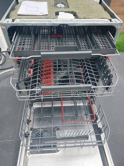 Máquina de lavar loiça AEG encastre FSE63707P7