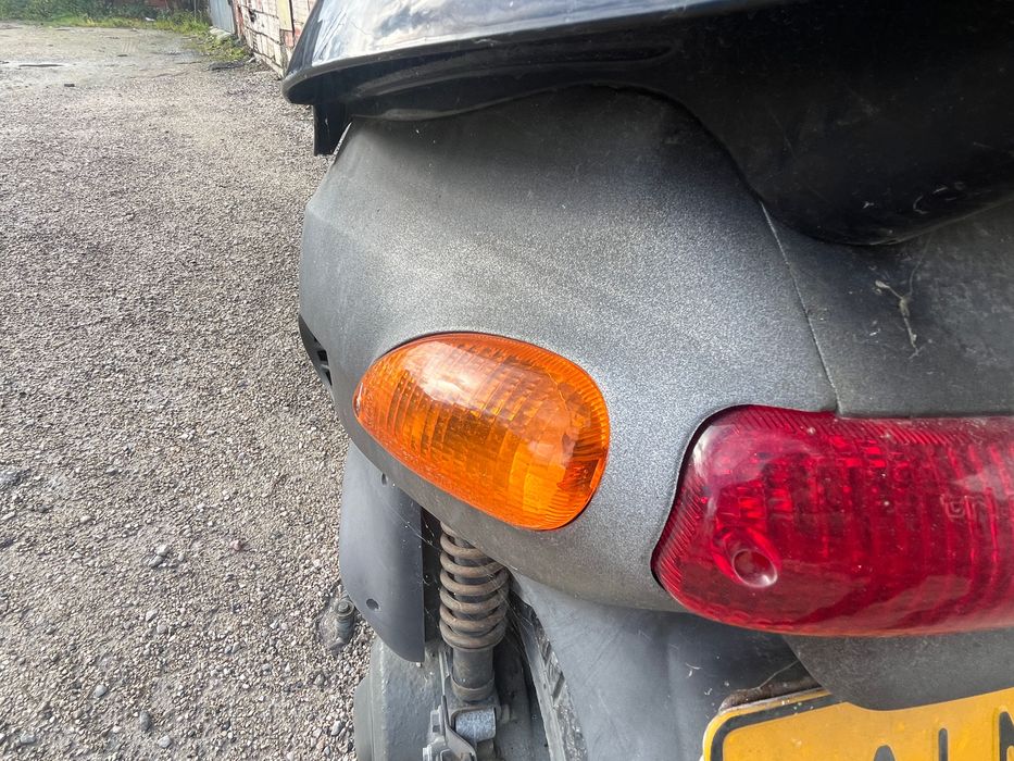 Scooter Gilera Typhoon 50 cc - Antracite - Para peças