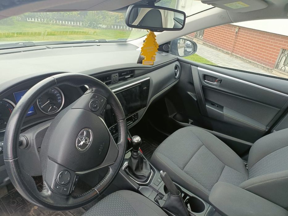 Toyota Corolla - super oszczędne i zadbane auto