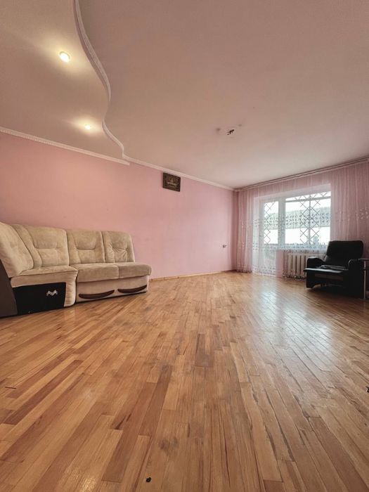 Продаж 3-кімнатної квартири 76 м² + горище, Пустомити, 2 / 2 поверх