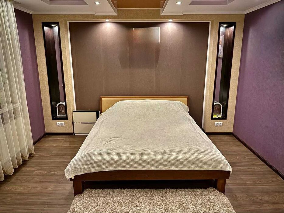 Продаж двоповерхової 3-кімнатної квартири за дуже вигідною ціною.