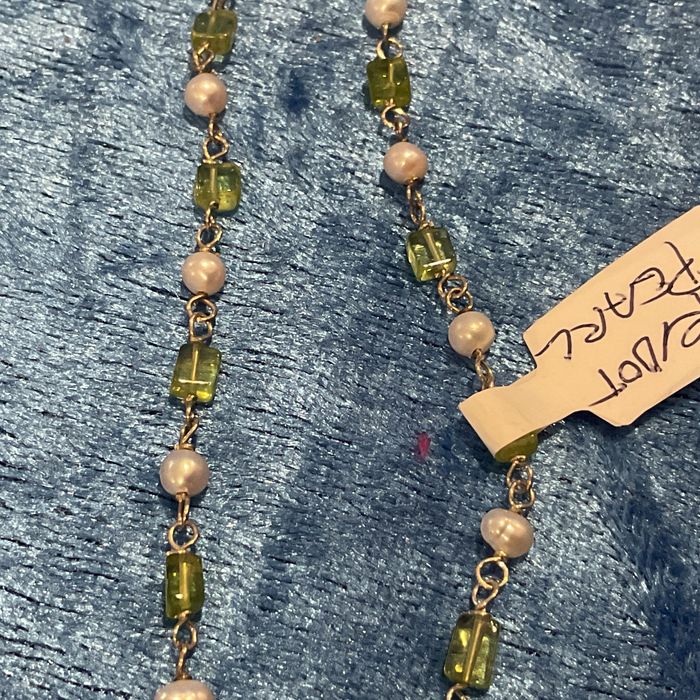 Fio pérolas e pedra com 40 cm. Anúncios abaixo