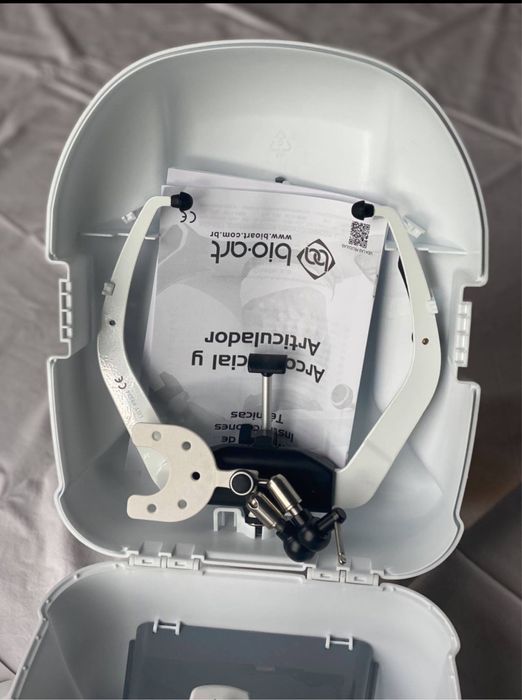 Articulador Bio-Art A7 Plus com arco facial elite